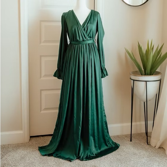 Baltic Born Dresses & Skirts - Baltic Born Emerald Green Long Sleeve Wrap Maxi Dress